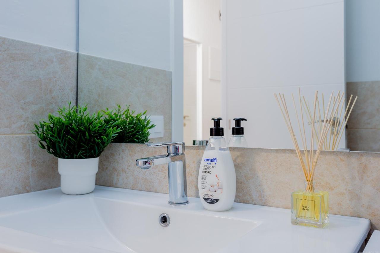 Bright & Stylish Apartment In Chipeque, Los Cristianos Arona  Esterno foto